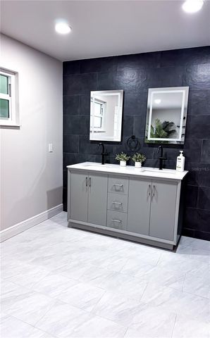 5418 6TH AVENUE S, St Petersburg, FL 33707