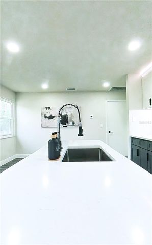 5418 6TH AVENUE S, St Petersburg, FL 33707