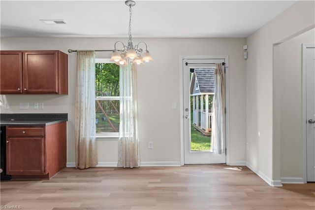 4077 Parkside Meadow Court, Winston-salem, NC 27127
