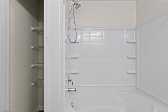 4077 Parkside Meadow Court, Winston-salem, NC 27127