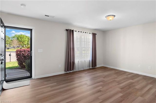 4077 Parkside Meadow Court, Winston-salem, NC 27127