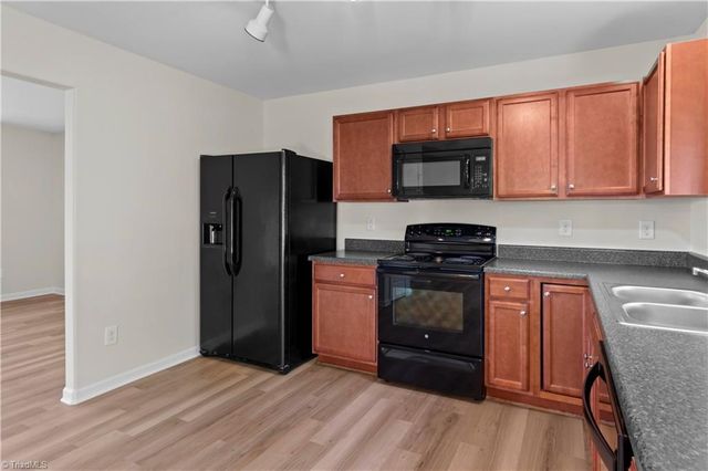 4077 Parkside Meadow Court, Winston-salem, NC 27127