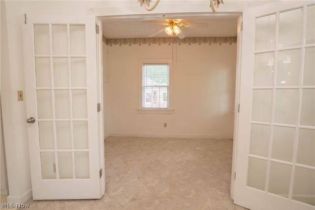 215 Lake Avenue NE, Hartville, OH 44632