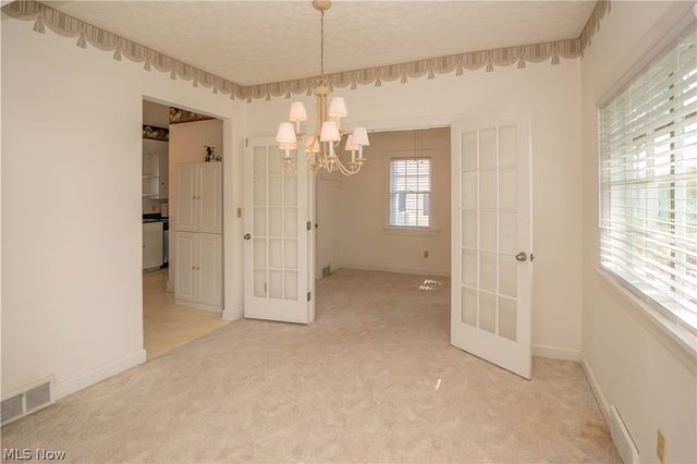 215 Lake Avenue NE, Hartville, OH 44632
