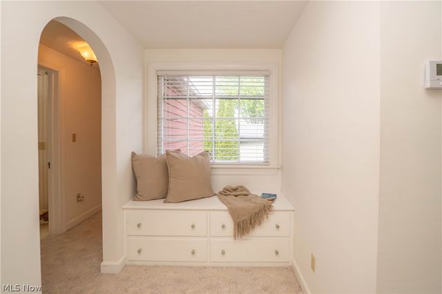 215 Lake Avenue NE, Hartville, OH 44632