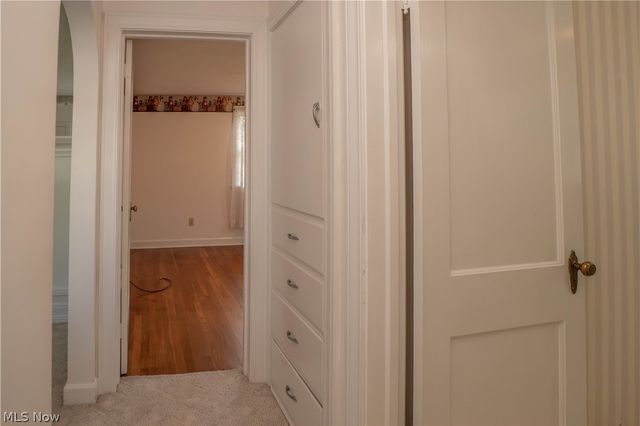 215 Lake Avenue NE, Hartville, OH 44632