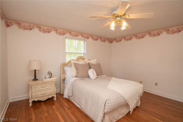 215 Lake Avenue NE, Hartville, OH 44632