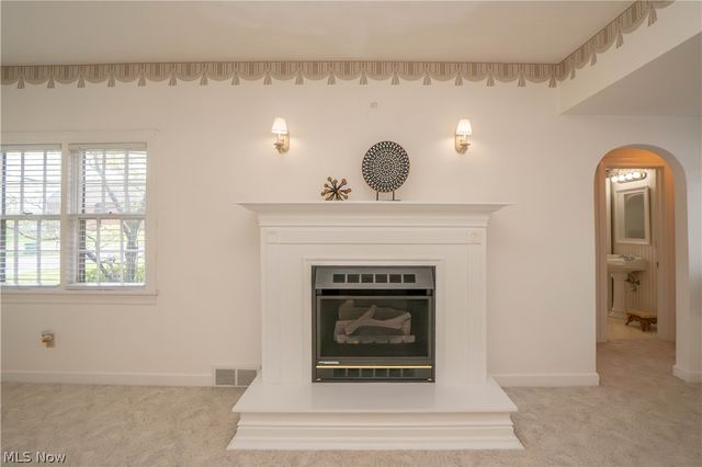 215 Lake Avenue NE, Hartville, OH 44632