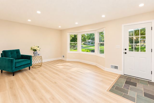 315 Rice Creek Terrace NE, Fridley, MN 55432