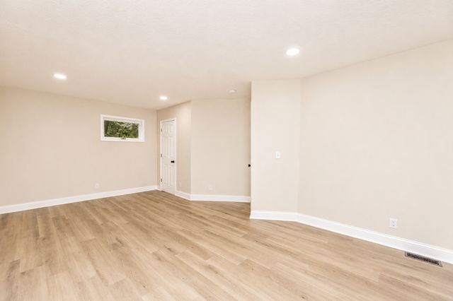 315 Rice Creek Terrace NE, Fridley, MN 55432