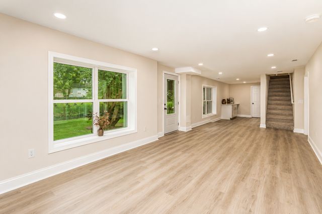 315 Rice Creek Terrace NE, Fridley, MN 55432