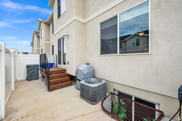 94 E ASHGROVE LN, Saratoga Springs, UT 84045