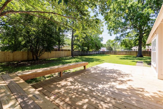 2926 Loxley Avenue, Fayetteville, AR 72703