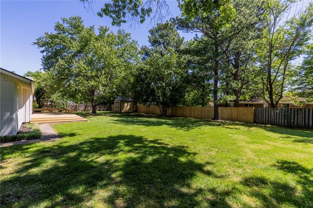 2926 Loxley Avenue, Fayetteville, AR 72703