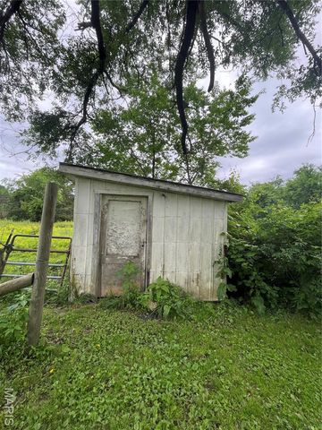 623 County Road 6590, Salem, MO 65560