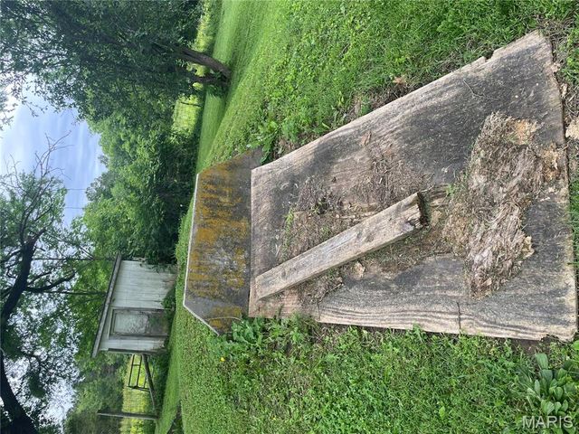 623 County Road 6590, Salem, MO 65560