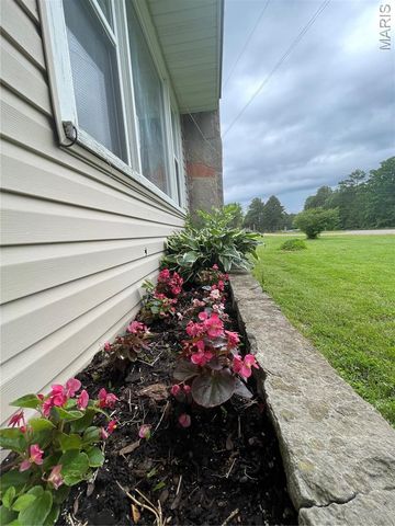 623 County Road 6590, Salem, MO 65560