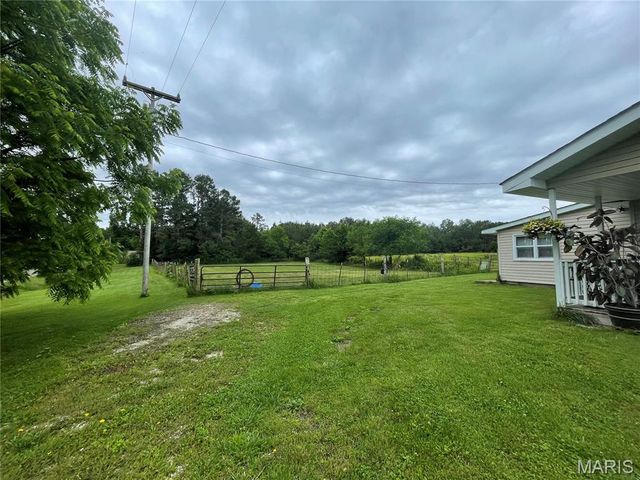 623 County Road 6590, Salem, MO 65560