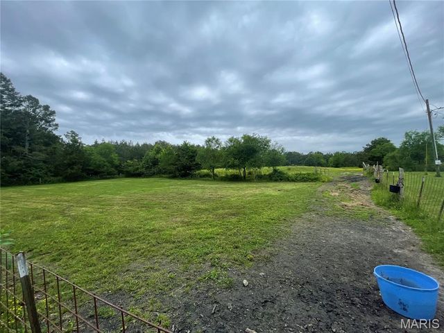 623 County Road 6590, Salem, MO 65560