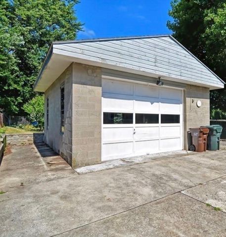 41 Highland St, Auburn, MA 01501
