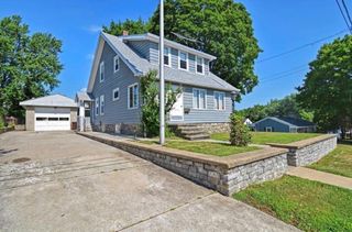 41 Highland St, Auburn, MA 01501