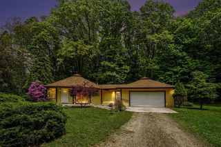 2308 N 33rd Street, Galesburg, MI 49053