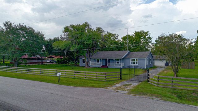 4004 Gatewood Road, Crosby, TX 77532