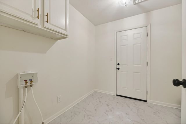 2422 W Greenfield St, Wichita, KS 67217
