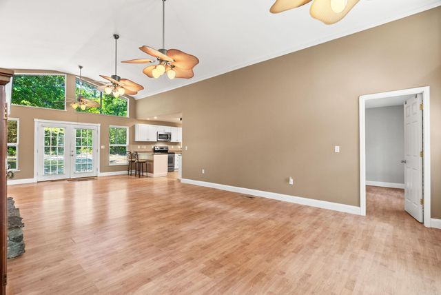 225 Sky King Drive, Fairfield Bay, AR 72088