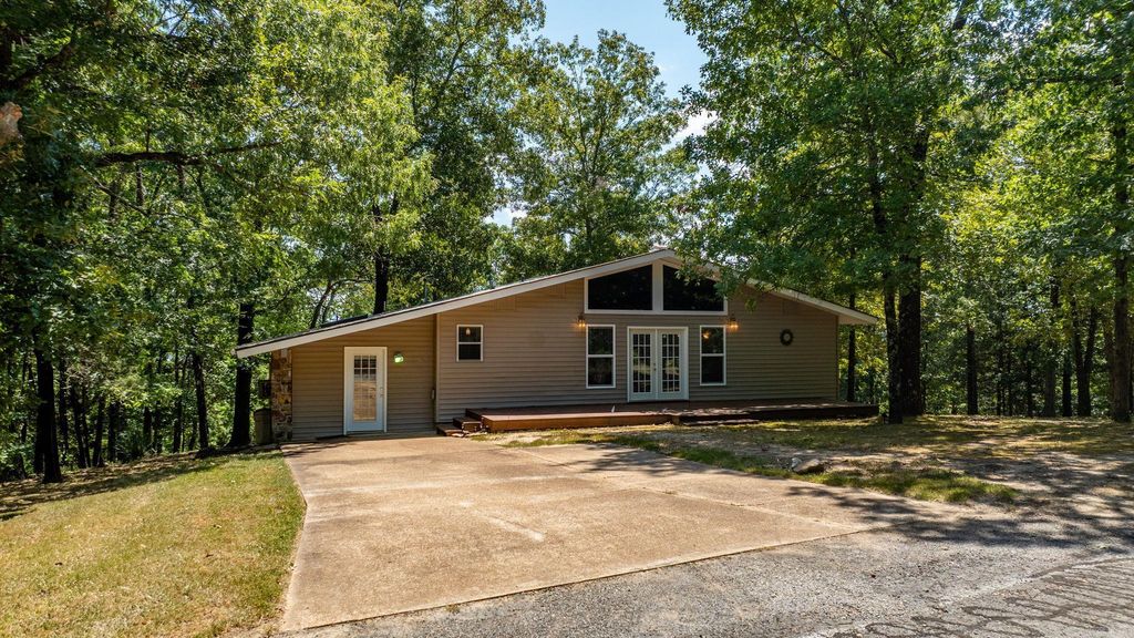 225 Sky King Drive, Fairfield Bay, AR 72088