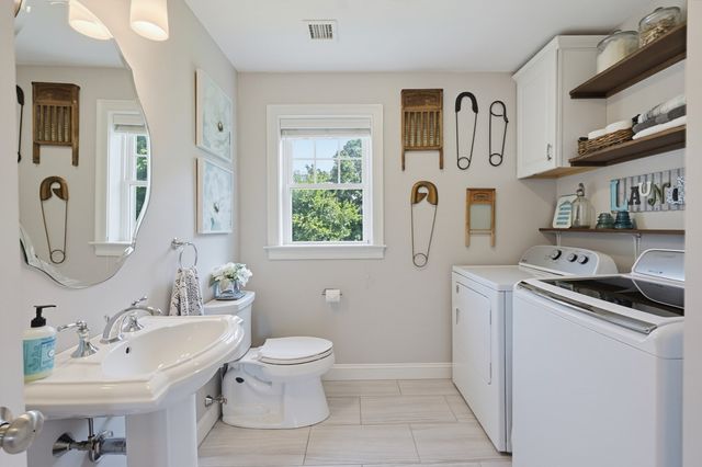 21 Windward Way, Swansea, MA 02777