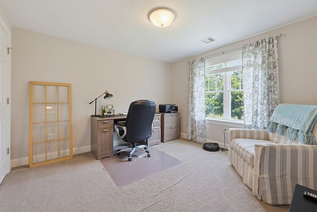 21 Windward Way, Swansea, MA 02777