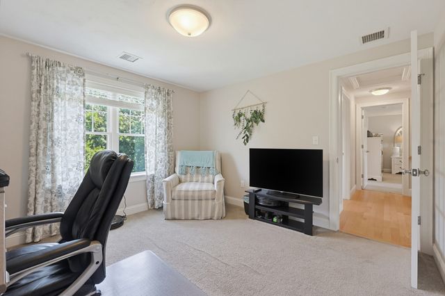 21 Windward Way, Swansea, MA 02777