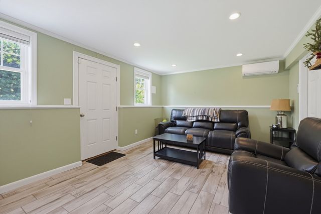 21 Windward Way, Swansea, MA 02777