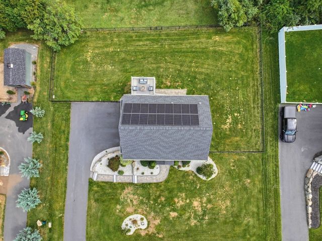 21 Windward Way, Swansea, MA 02777