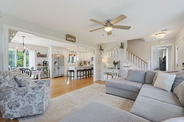 21 Windward Way, Swansea, MA 02777