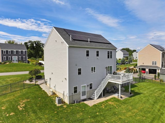 21 Windward Way, Swansea, MA 02777