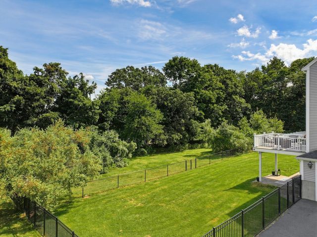 21 Windward Way, Swansea, MA 02777
