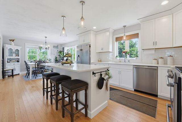 21 Windward Way, Swansea, MA 02777