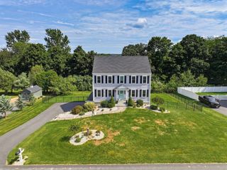 21 Windward Way, Swansea, MA 02777
