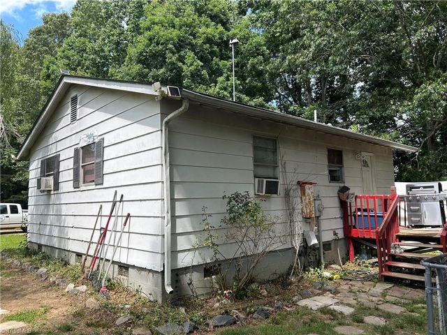 5838 Hedgecock Road, Kernersville, NC 27284