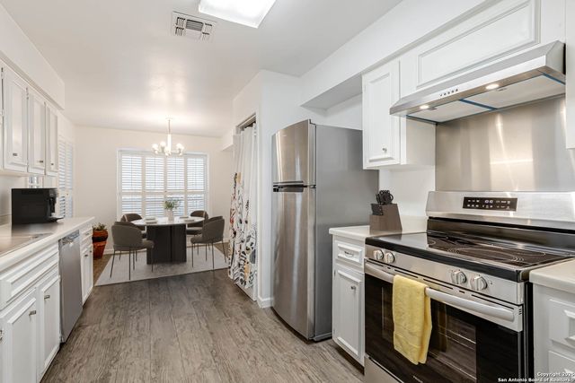 7926 Broadway Apt 101, San Antonio, TX 78209