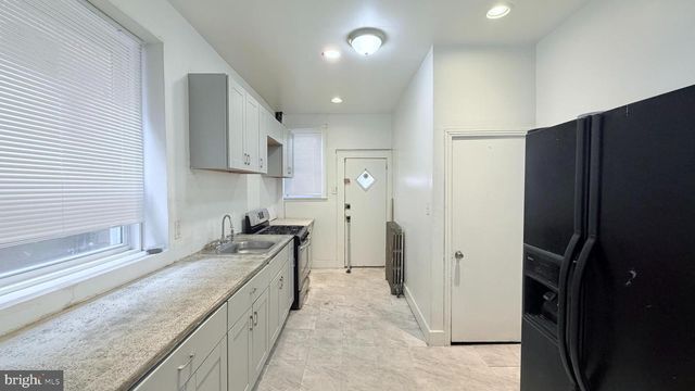 2239 W SOMERSET ST, Philadelphia, PA 19132