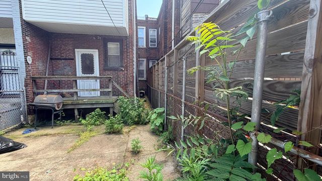 2239 W SOMERSET ST, Philadelphia, PA 19132