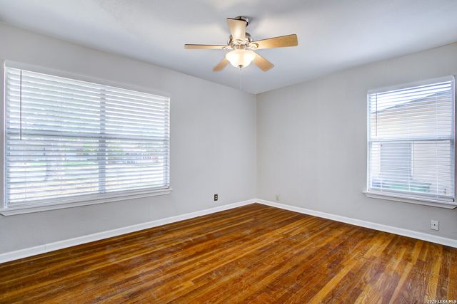 434 SCHMELTZER LN, San Antonio, TX 78213