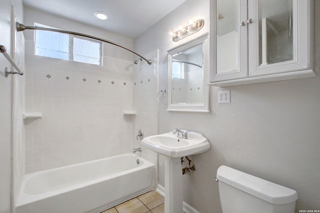 434 SCHMELTZER LN, San Antonio, TX 78213