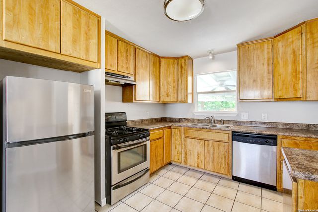 434 SCHMELTZER LN, San Antonio, TX 78213