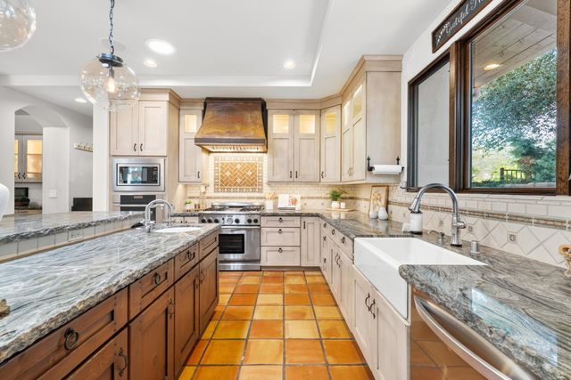 5112 Greyson Creek Drive, El Dorado Hills, CA 95762
