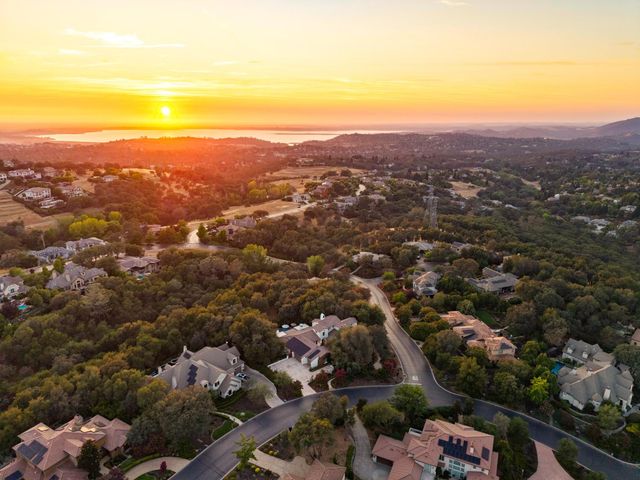 5112 Greyson Creek Drive, El Dorado Hills, CA 95762