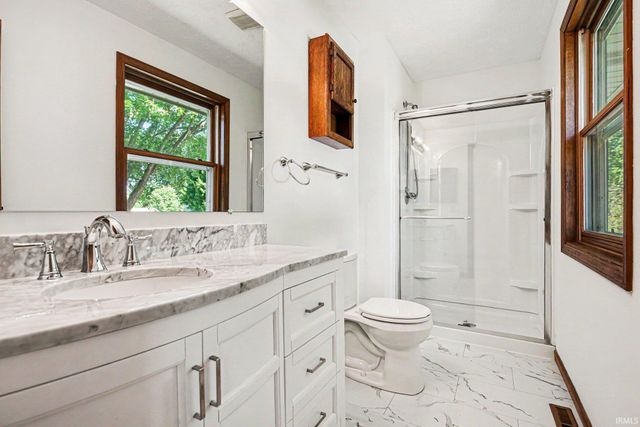 52160 Trinity Court, South Bend, IN 46637